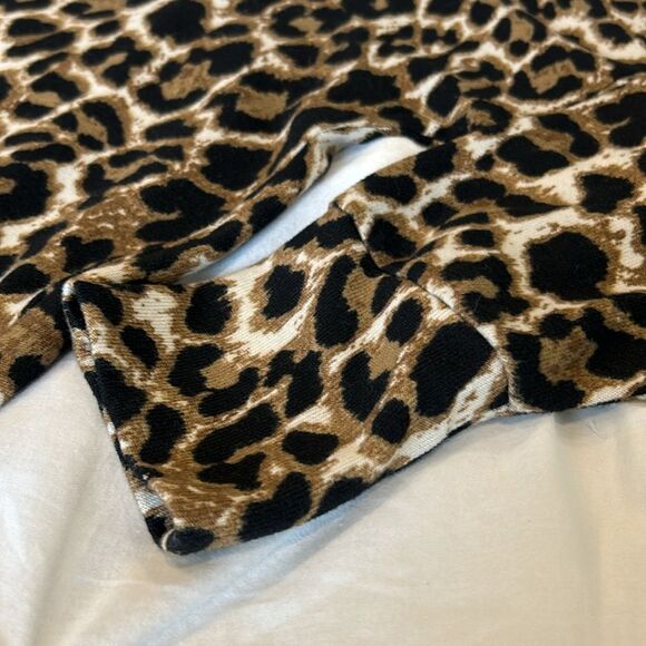 Harlow & Rose Crew Neck Long Sleeves Leopard Print Blouse Size Large - Picture 4 of 8